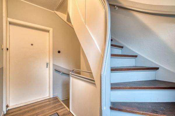 1. OG | Eingang Wohnung