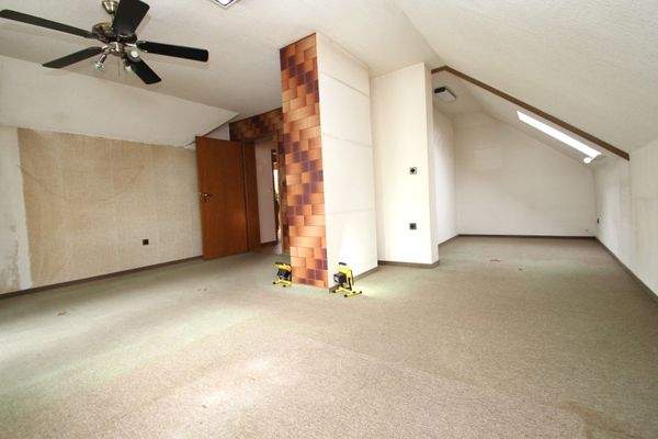 großer Wohnraum 25 m²