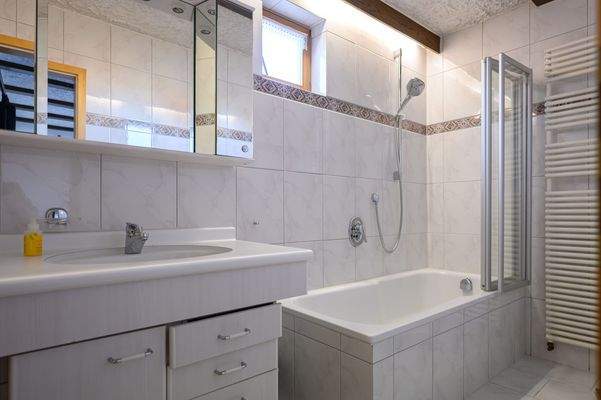 Gebäude 2_EG_Badezimmer