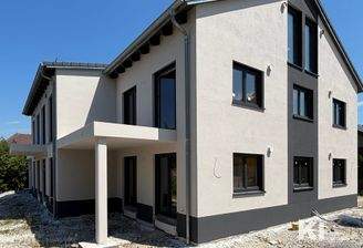 Rohbau und Fassade fertiggestellt _ Südwestansicht