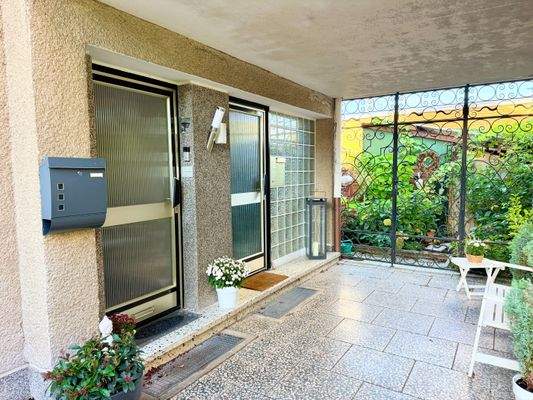 getrennte Wohnungseingänge