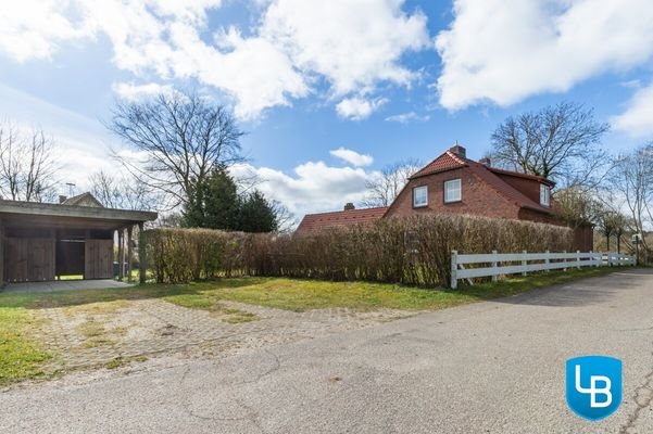 Carport und Freiplätze