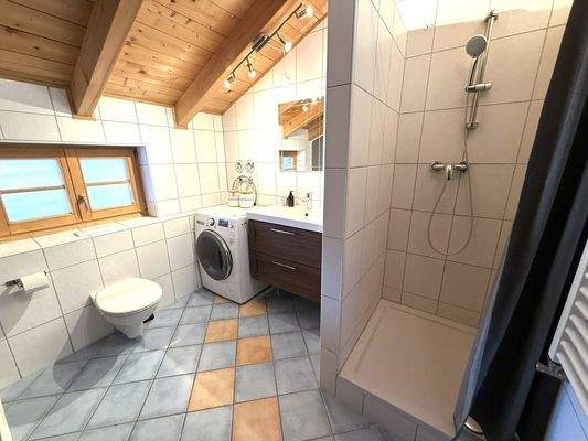 Bad im OG mit Dusche