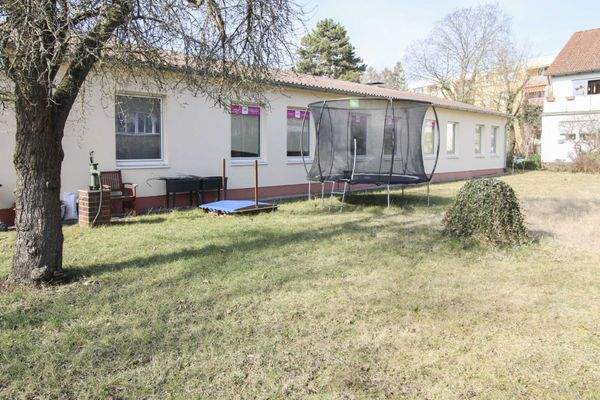 Seitenansicht Gewerbehalle