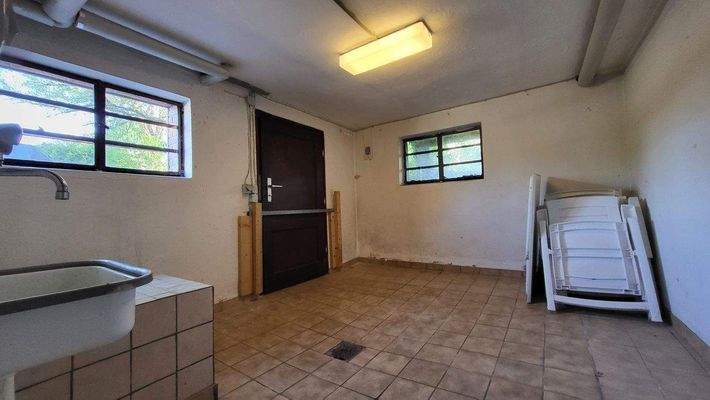 HWR mit Aussenzugang 