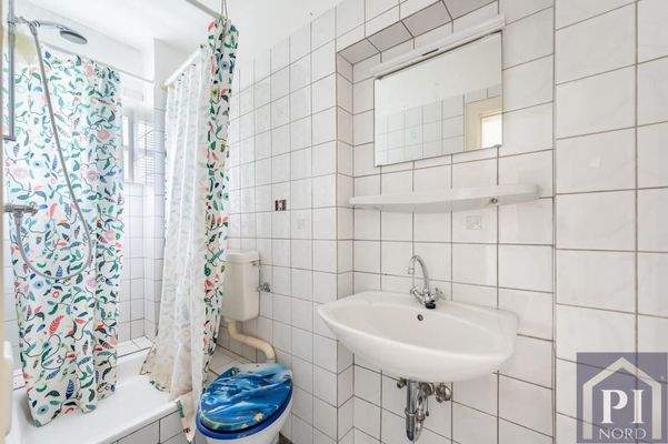 Duschbad neben dem Arbeitszimmer