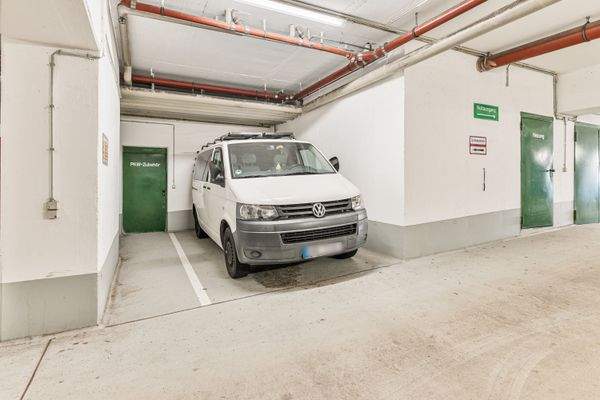 Tiefgaragenstellplatz
