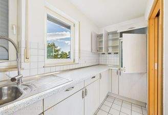 Gepflegte Einbauküche