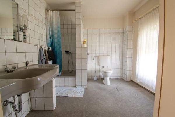 Duschbad im Dachgeschoss