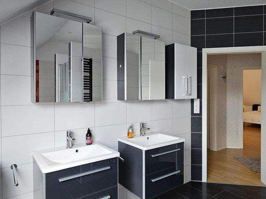 Tolles Bad im Dachgeschoss