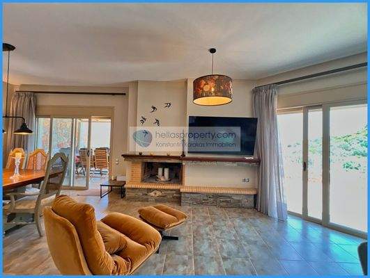 ac2a527878c64240ac2e3ac90e28a47f-original