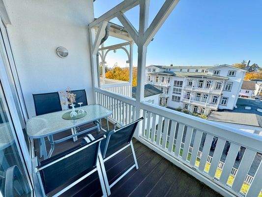 Der Balkon mit Blick auf die Ostsee