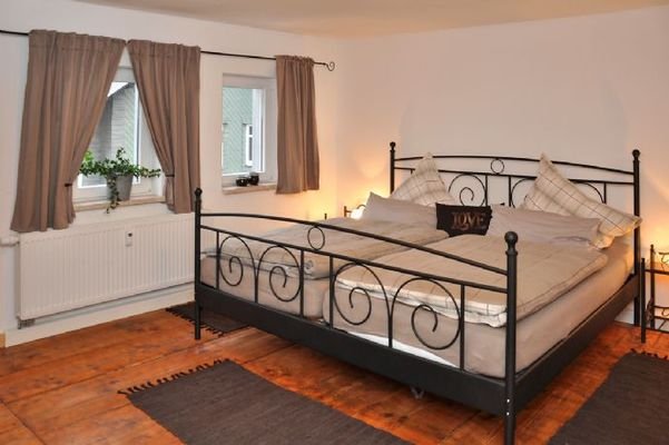 Dachgeschoss FEWO 1 Schlafzimmer 2 