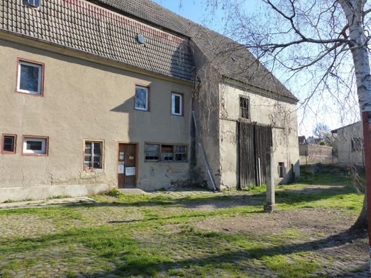 Wohnhaus & Scheune 