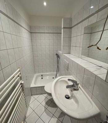 Obergeschoss rechts Duschbad