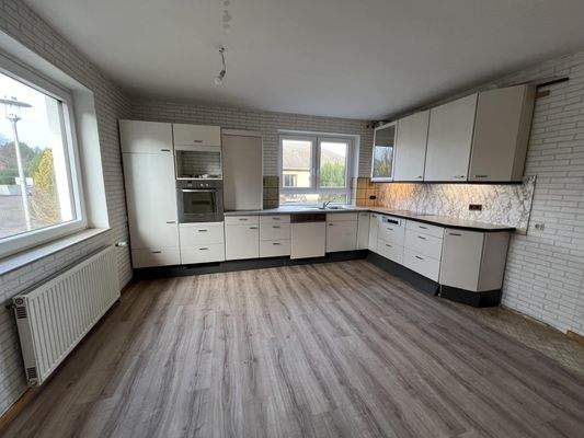 großzügige Wohnküche