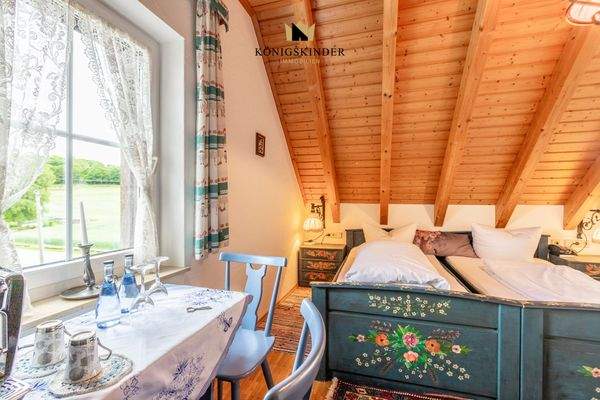 fröhlich unterm Dach