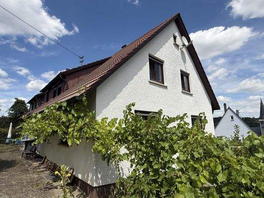 Seitliche Rückansicht Wohnhaus