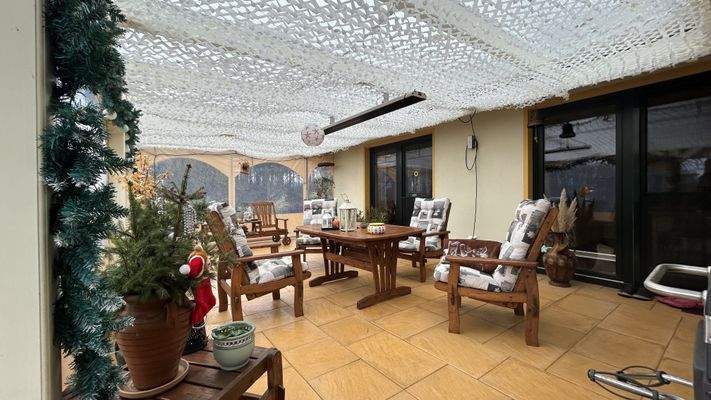 überdachte Terrasse