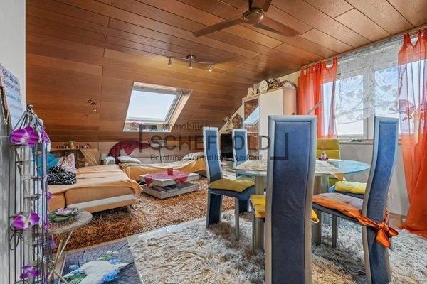 Wohnen-Essen-Dachgeschoss