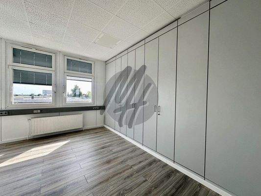 INFOS UNTER: 06171-586000