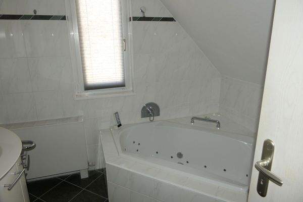 Bad mit Whirlpool Oben