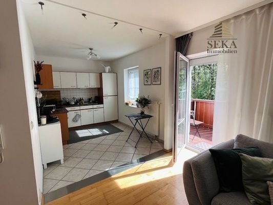 Küche/Wohnen/Balkon