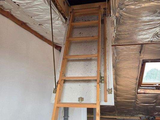 Zugang zum Spitzboden