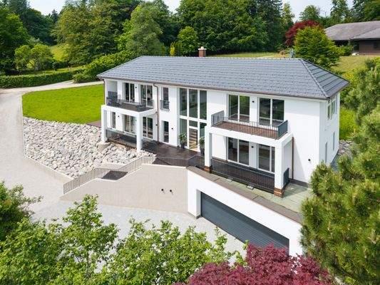 Moderne Neubau-Villa mit hochwertiger Ausstattung in Traumlage