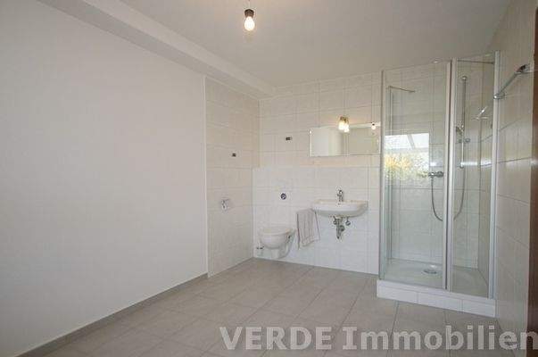 Neues Duschbad im UG