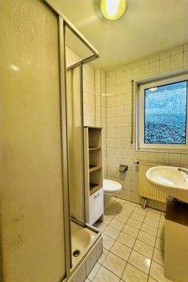 Tageslichtbad mit Dusche