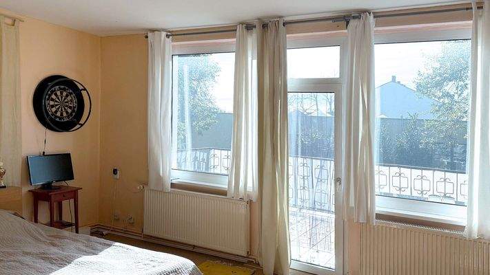 Wohn-Schlafzimmer oben