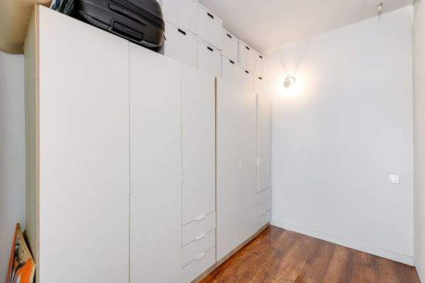 Begehbarer Kleiderschrank