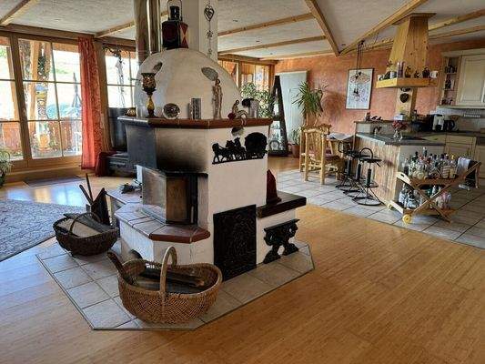 Wohngzimmer mit Kamin