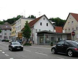 Eck-Pavillon, ideale Lage an der Durchgangs-Straße