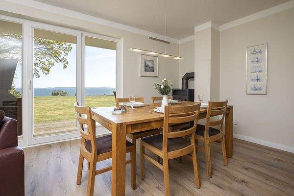 Essbereich mit Kamin