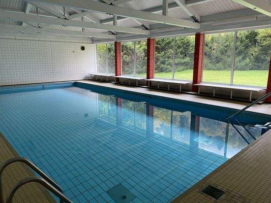Schwimmbad.jpg