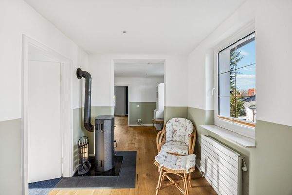 Flur Obergeschoss mit Kaminofen