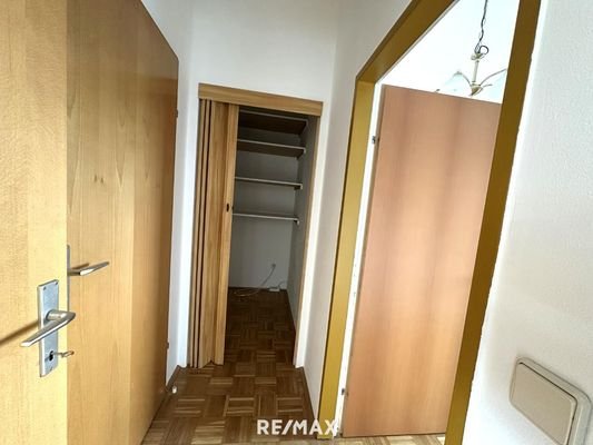 06_Schrank
