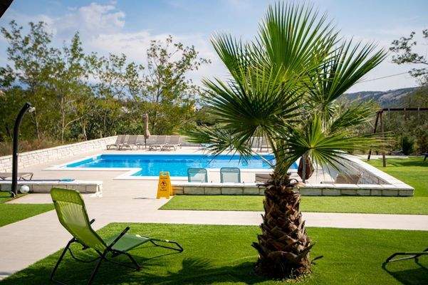 Beheizbarer Pool für die perfekte Entspannung 