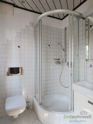 Blick ins kleine Bad unten