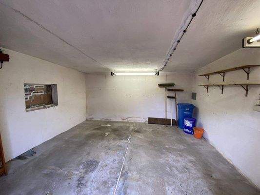 geräumige Garage.jpg