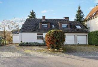 Außenansicht des Zweiparteienhaus