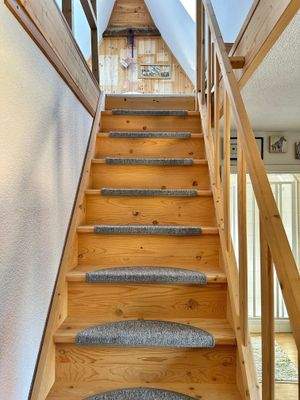 Treppenaufgang zum Spitzboden
