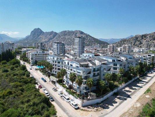 Furnished Pool-View Flat in Antalya Konyaaltı