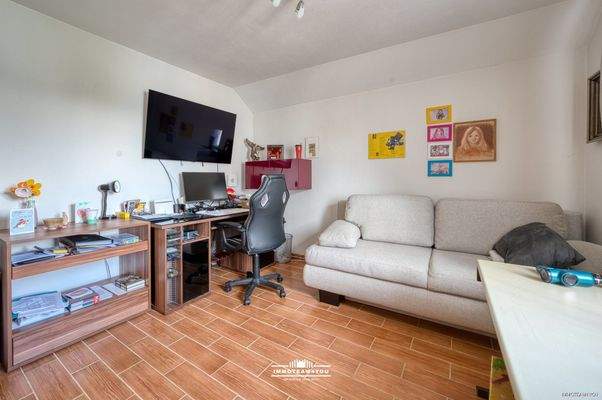 Büro oder Kinderzimmer