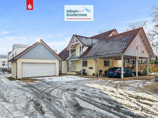Ansicht Haus und Garage