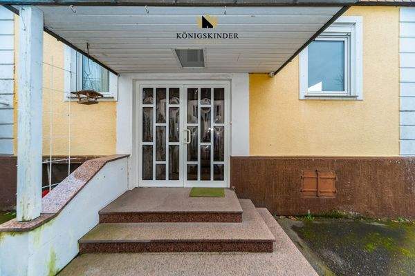 Eingangsbereich außen