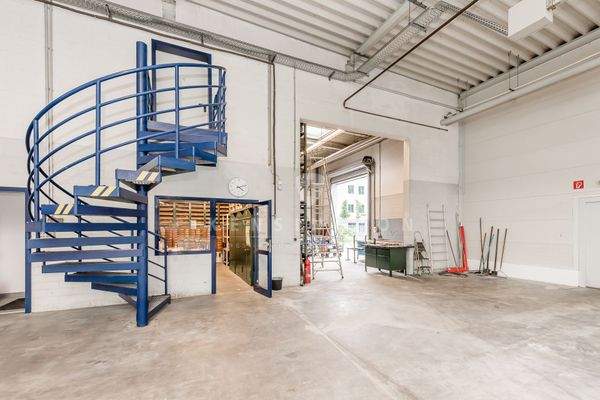 Zugänge Bürokomplex, Anlieferungszone