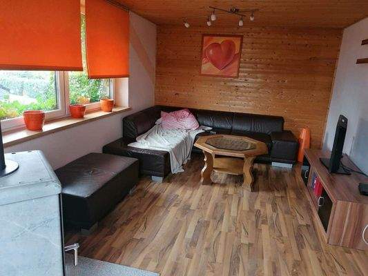 Wohnzimmer mit Kamin.jpg